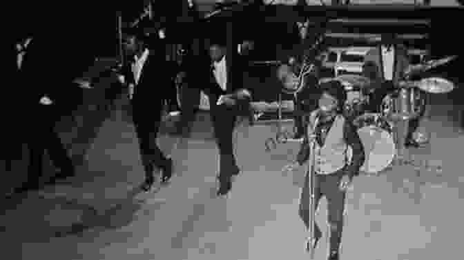 James Brown Performing In Indianapolis, 1960s Indianapolis Rhythm And Blues (Images Of America)